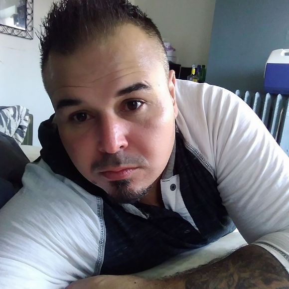 Meet your Posher, Carlos - Picture 1 of 1